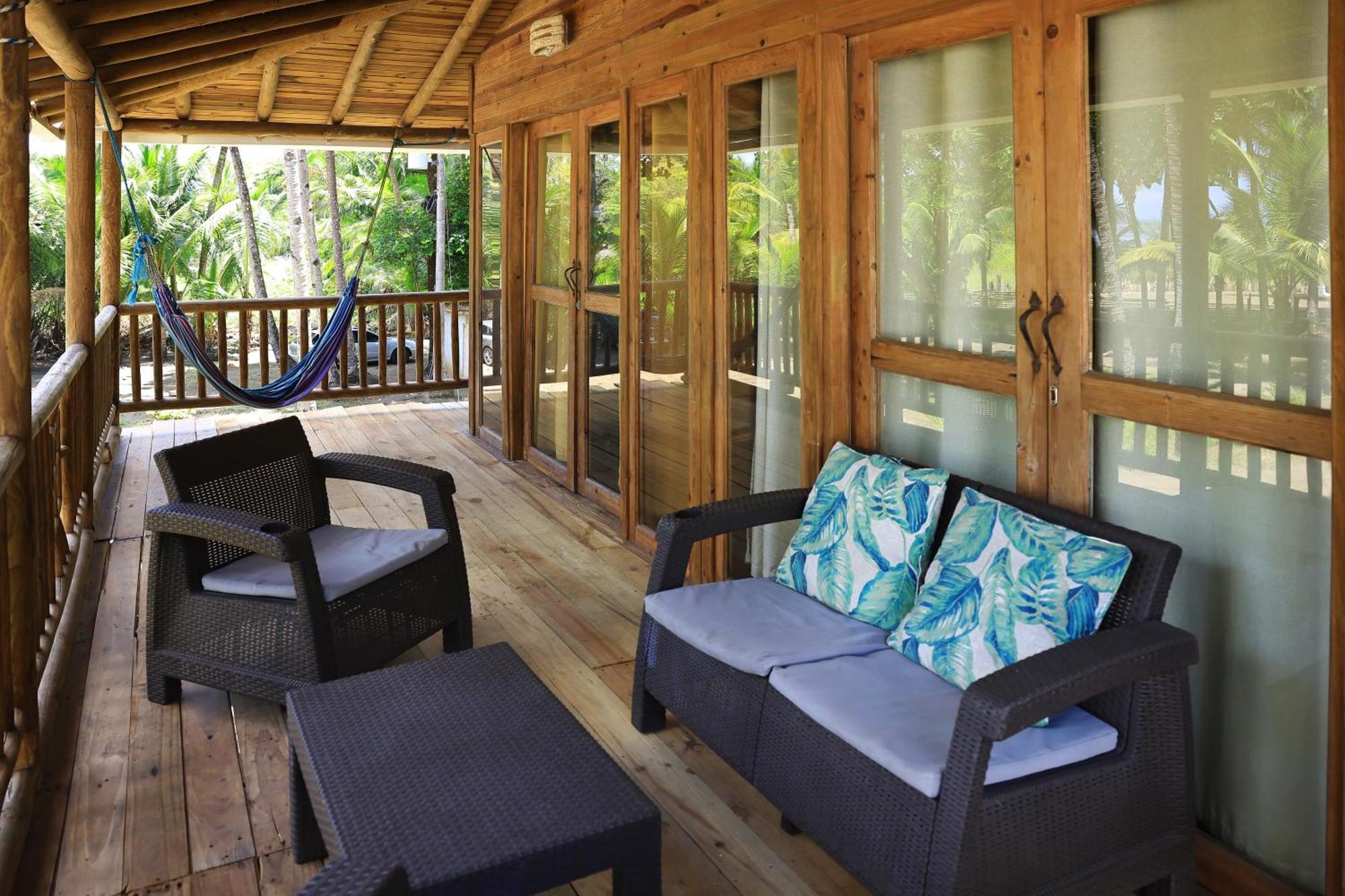 Hotel Oasis & Surf Camp Санта Каталина Екстериор снимка