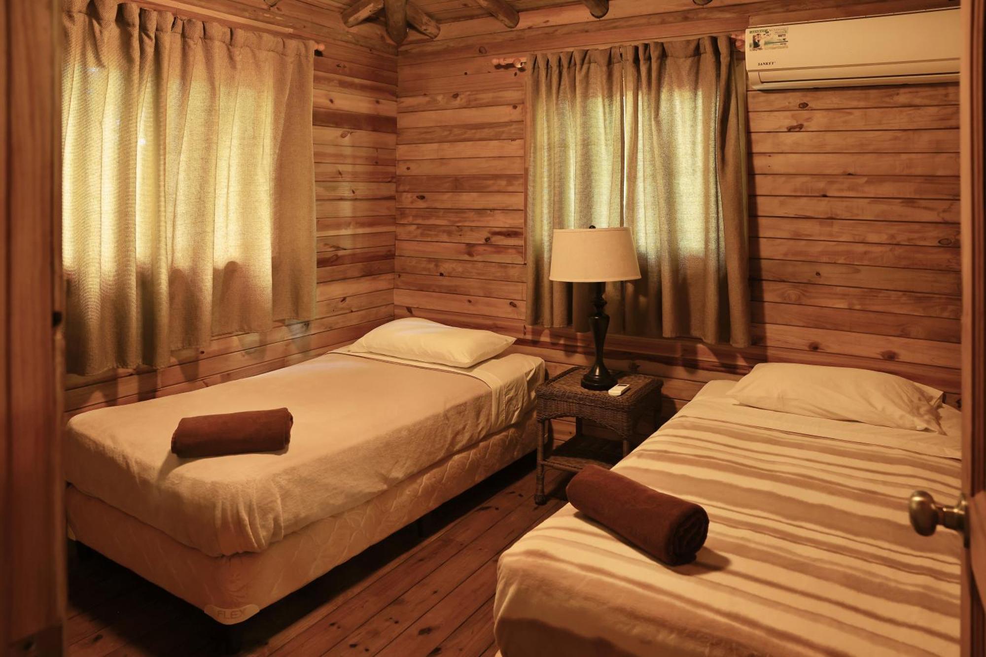 Hotel Oasis & Surf Camp Санта Каталина Екстериор снимка