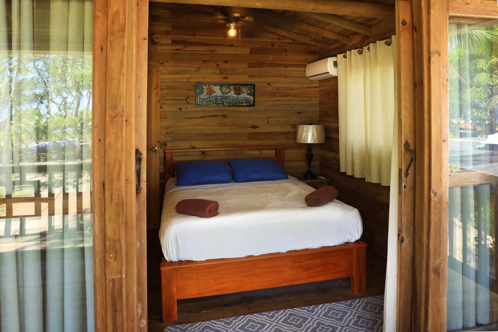 Hotel Oasis & Surf Camp Санта Каталина Екстериор снимка