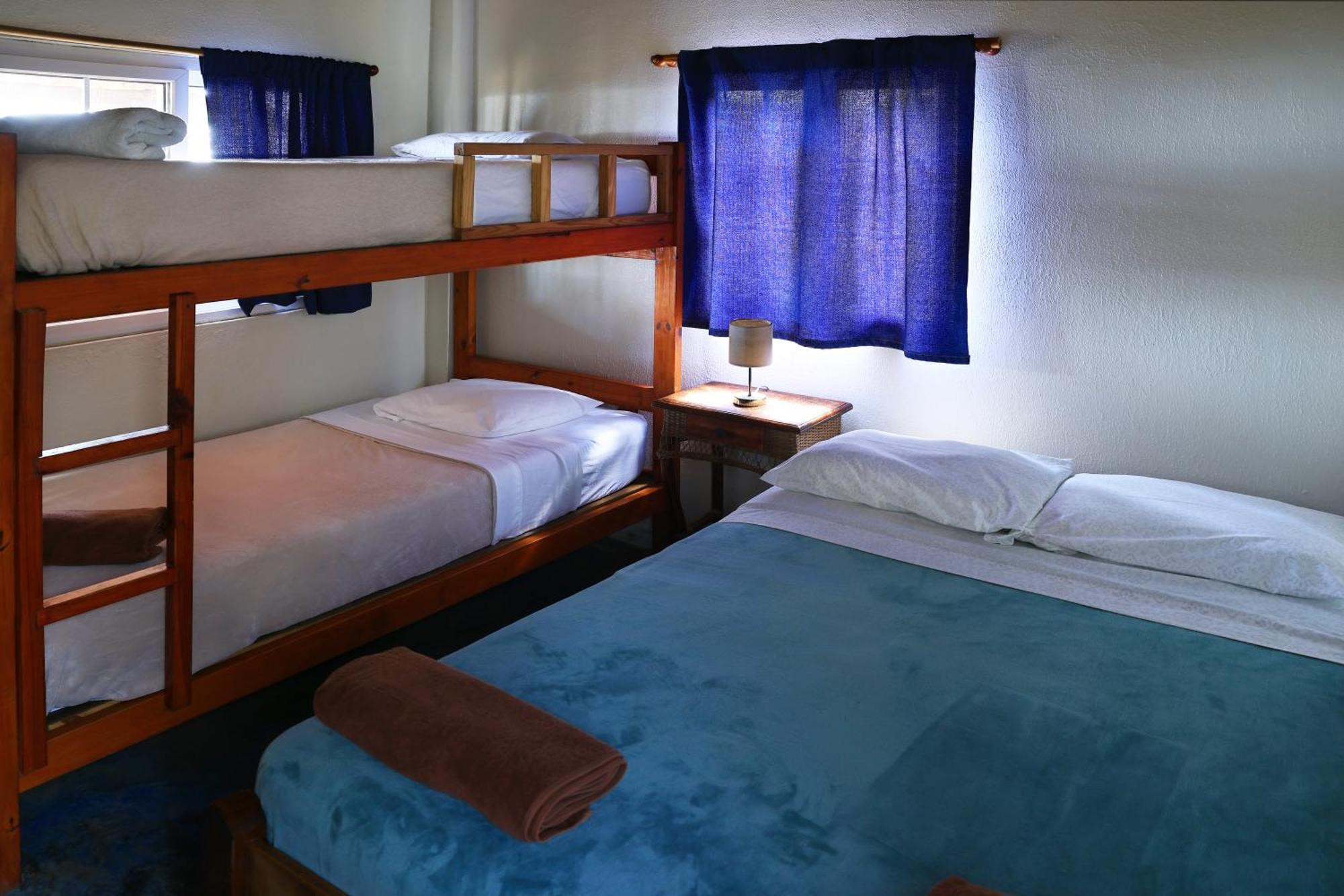 Hotel Oasis & Surf Camp Санта Каталина Екстериор снимка