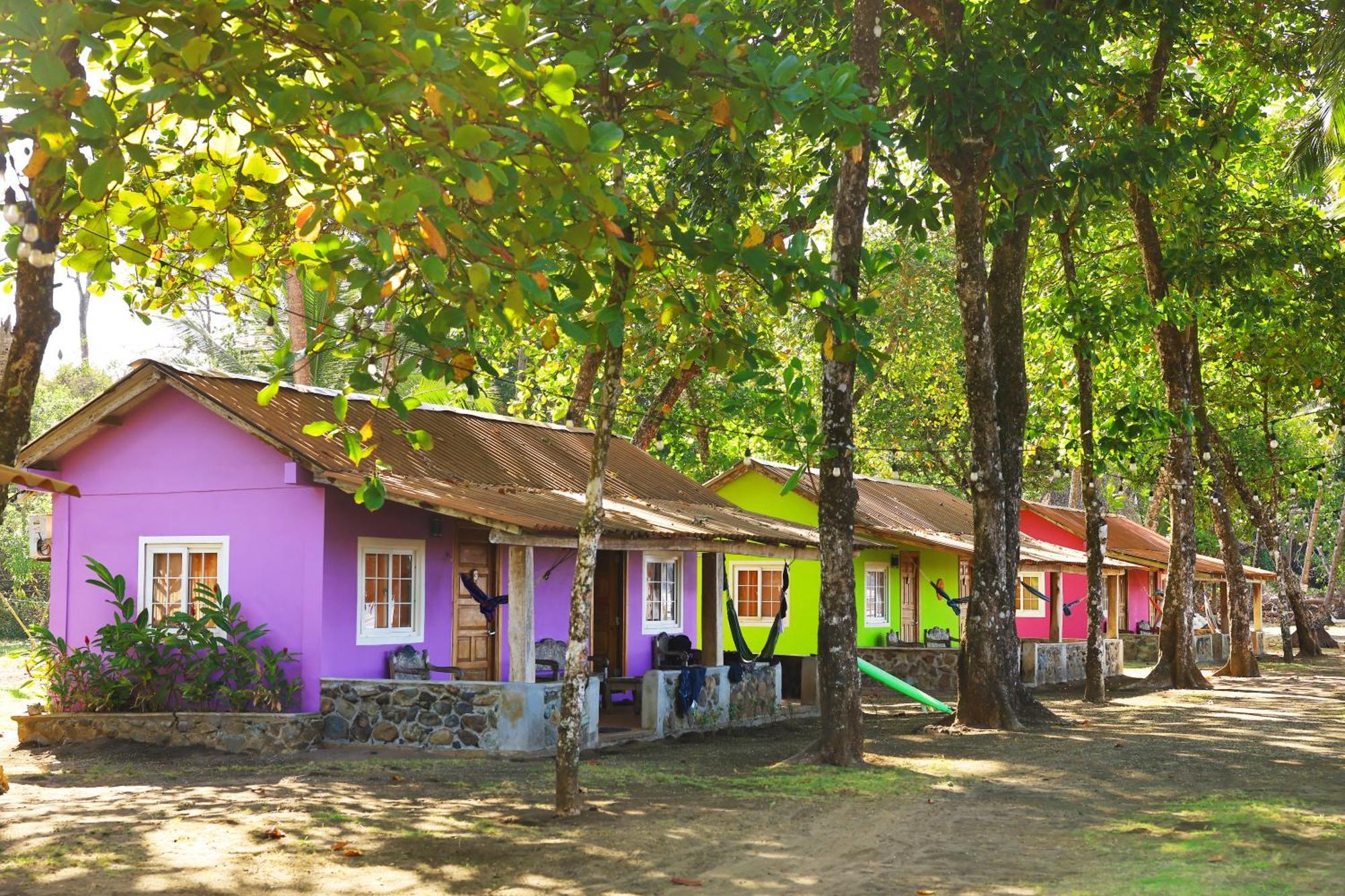 Hotel Oasis & Surf Camp Санта Каталина Екстериор снимка