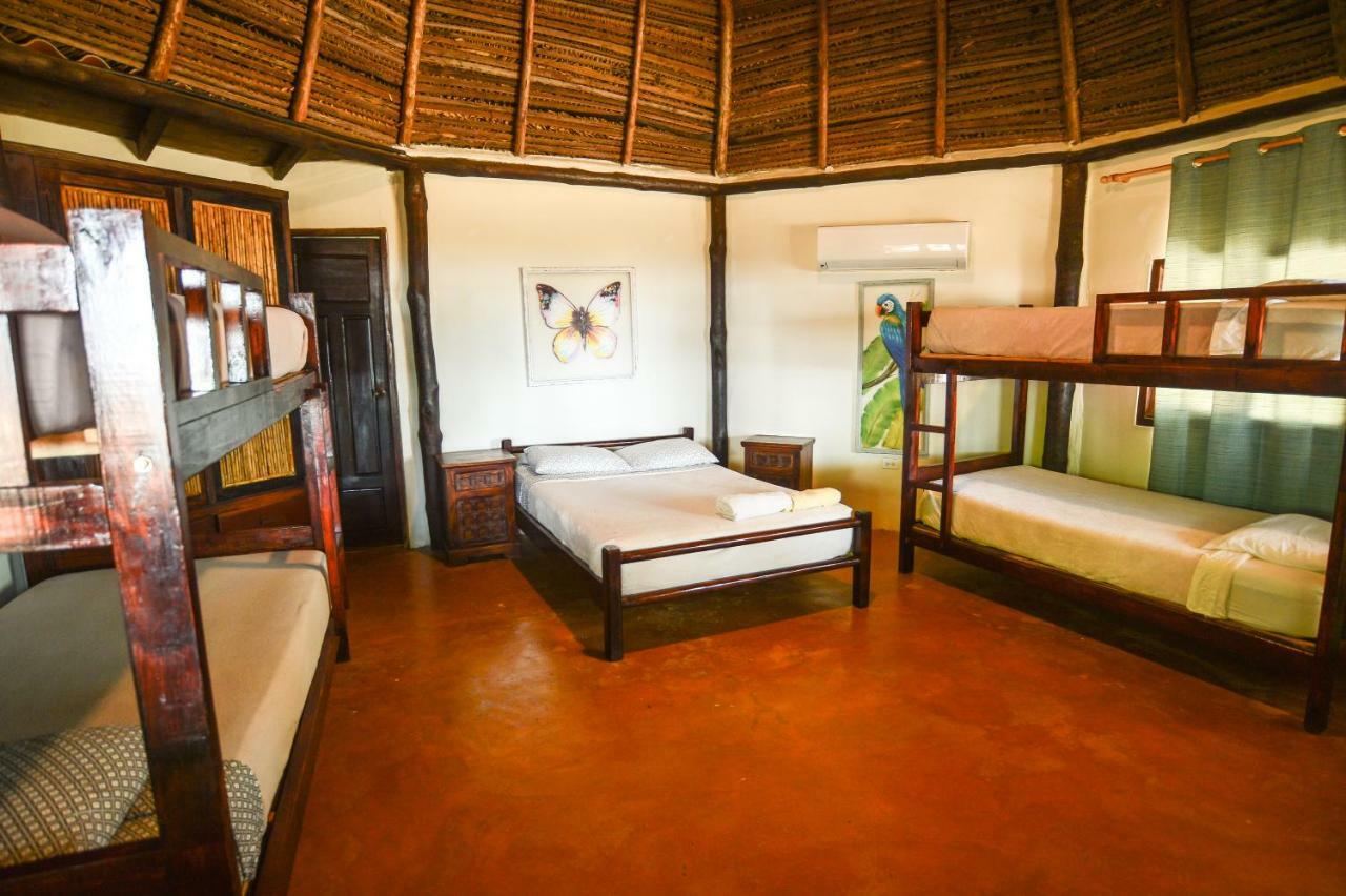Hotel Oasis & Surf Camp Санта Каталина Екстериор снимка