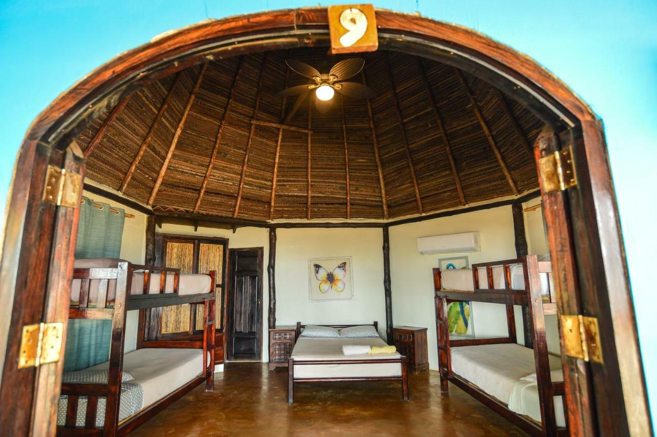 Hotel Oasis & Surf Camp Санта Каталина Екстериор снимка