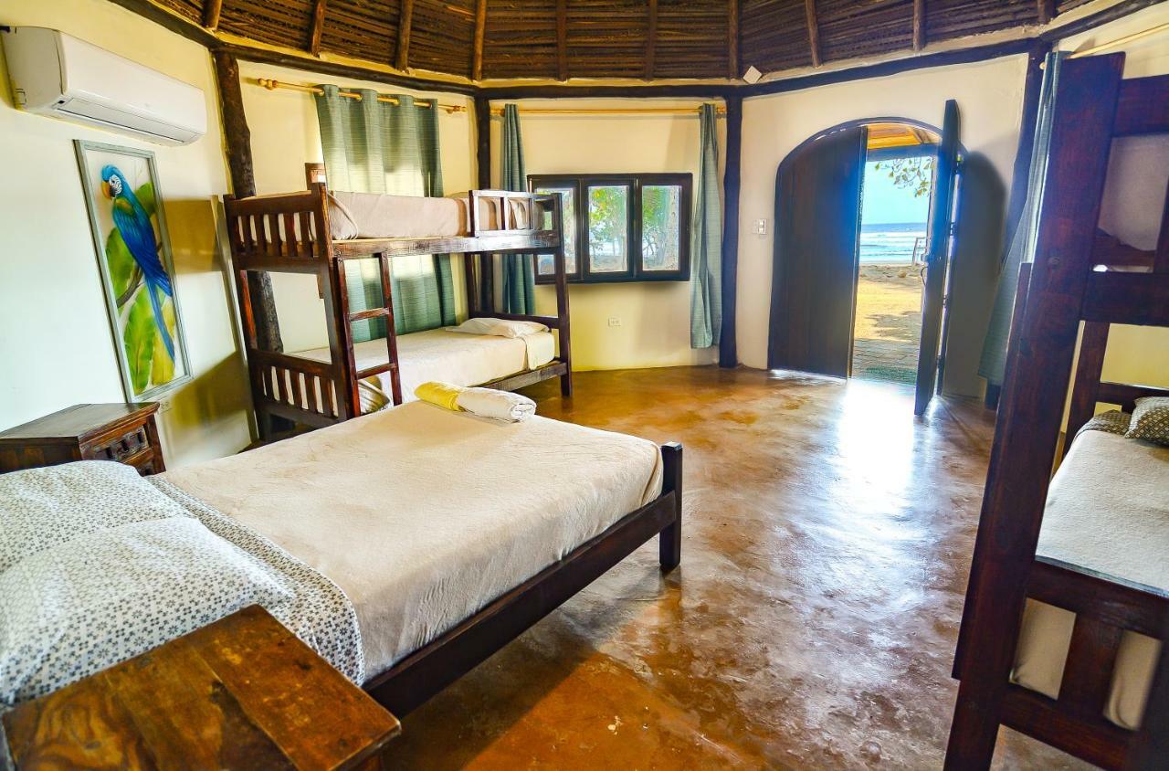 Hotel Oasis & Surf Camp Санта Каталина Екстериор снимка